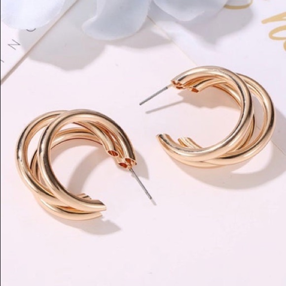 NWOT 18K yellow gold Triple Layer Hoop earrings - Picture 10 of 10